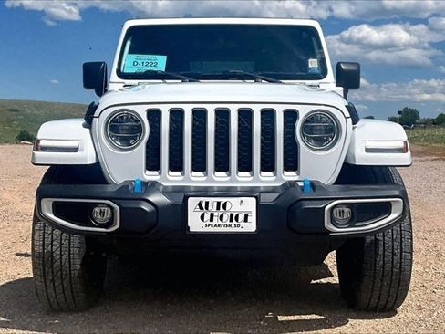 Used 2022 Jeep Wrangler Unlimited Sahara w/ Cold Weather Group AWD/4WD image 2