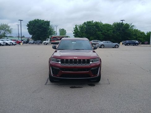 New 2026 Jeep Grand Cherokee L Limited image 3