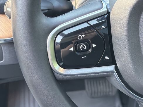 Certified 2023 Volvo XC90 B5 Plus w/ Protection Package Premier image 19