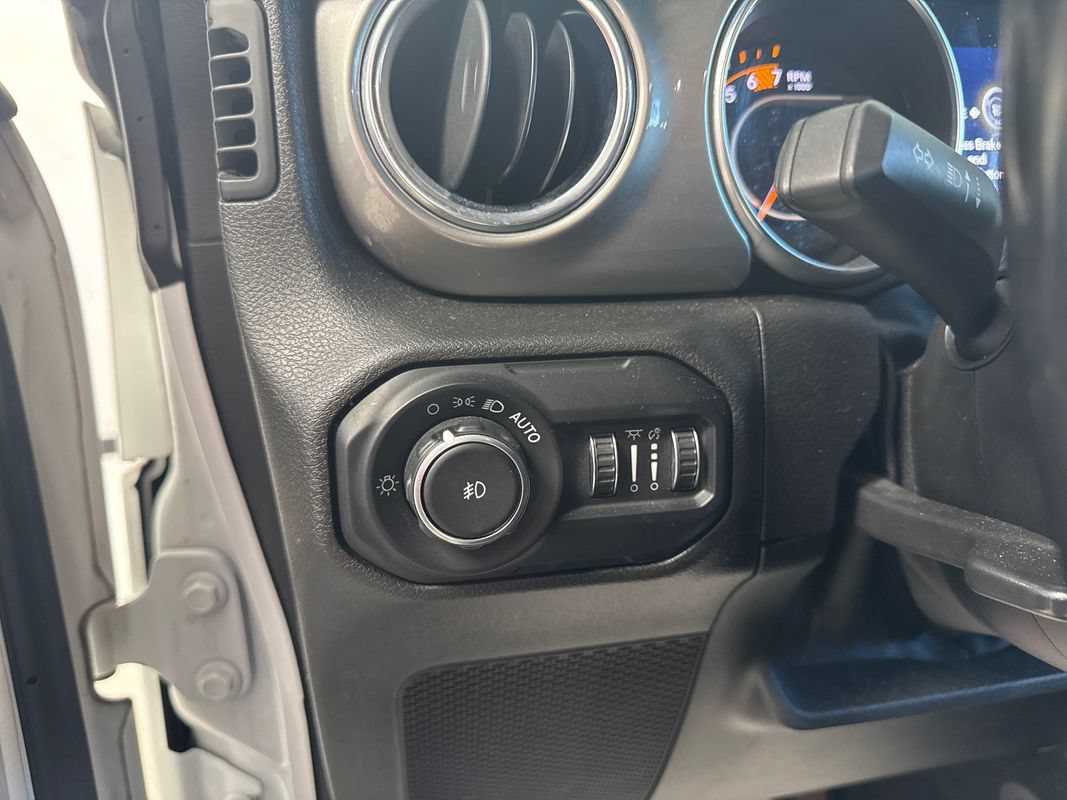 Used 2021 Jeep Wrangler Unlimited Sahara AWD/4WD image 19