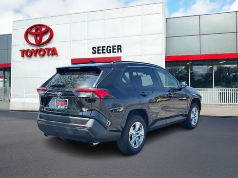 Used 2019 Toyota RAV4 XLE image 3