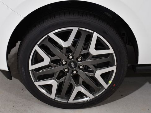 New 2026 Ford Expedition Max Platinum image 25