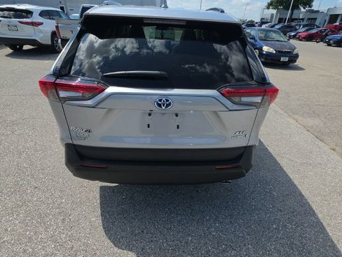 Certified 2023 Toyota RAV4 XLE Premium AWD/4WD image 5