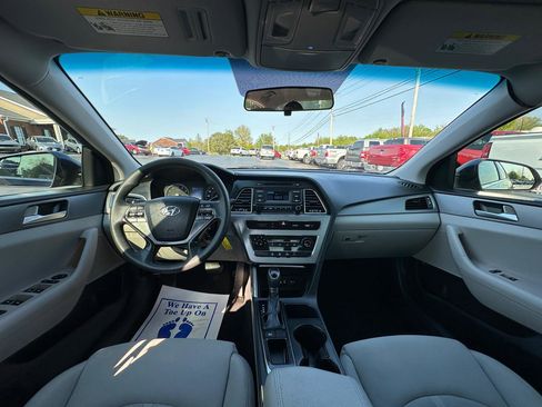 Used 2015 Hyundai Sonata SE image 10