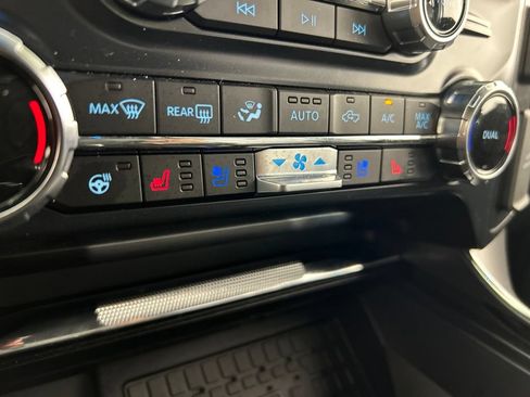Used 2025 Ford F150 Lariat w/ Equipment Group 502A High AWD/4WD image 20