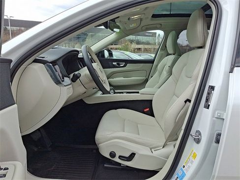 Used 2025 Volvo XC60 B5 Plus w/ Protection Package Premier image 13