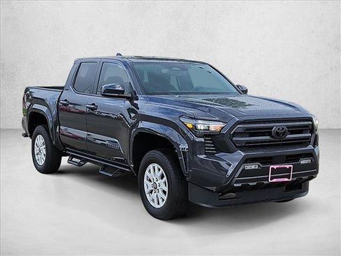 Used 2025 Toyota Tacoma SR5 AWD/4WD image 3