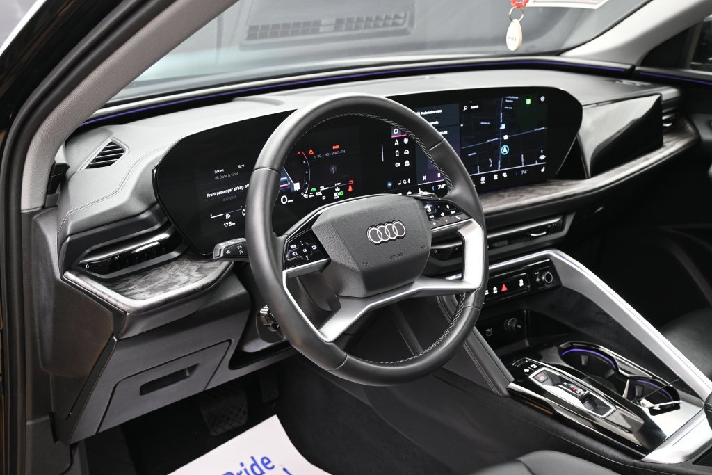 Used 2025 Audi Q5 Premium w/ Convenience Package AWD/4WD image 16