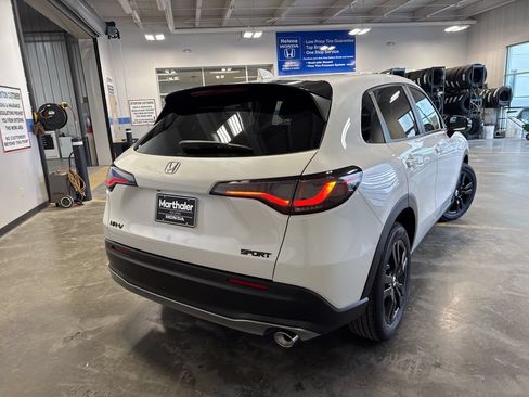 New 2026 Honda HR-V Sport image 5