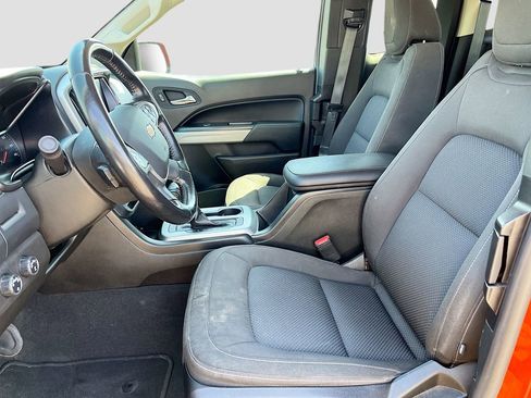 Used 2021 Chevrolet Colorado LT w/ LPO, Tonneau and Step Package AWD/4WD image 19