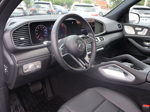 Certified 2025 Mercedes-Benz GLE 450e 4MATIC w/ Driver Assistance Package image 12