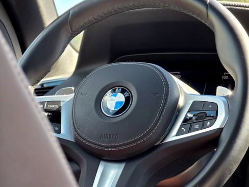 Used 2023 BMW X5 xDrive40i w/ M Sport Package AWD/4WD image 15