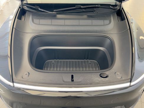 Used 2026 Tesla Model Y AWD image 33