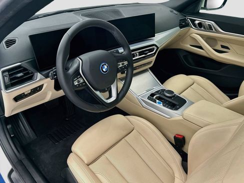 Used 2023 BMW i4 eDrive35 w/ Premium Package RWD image 9