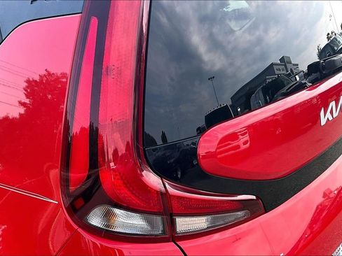 Used 2022 Kia Soul LX FWD image 29