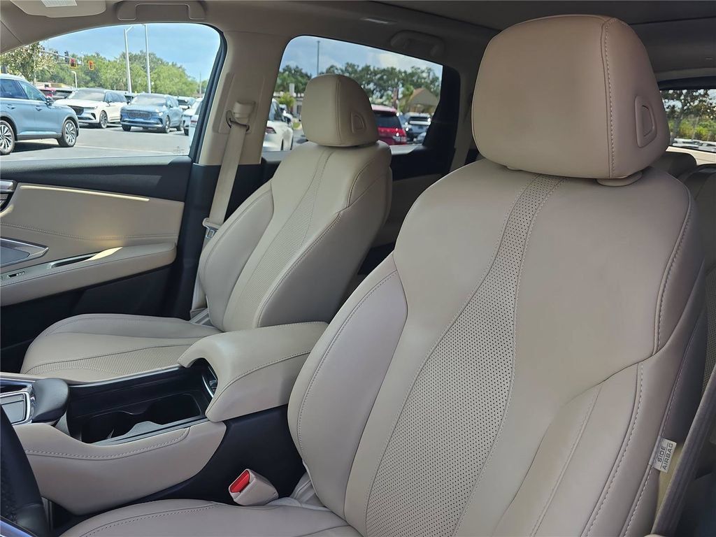 Used 2019 Acura RDX w/ Technology Package AWD/4WD image 14