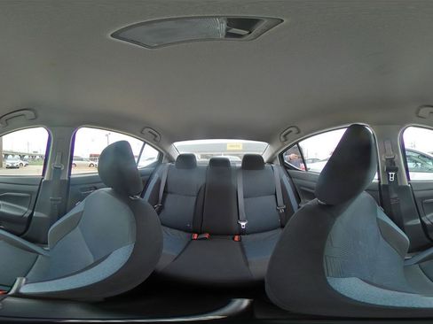 Used 2025 Nissan Versa SV FWD image 34