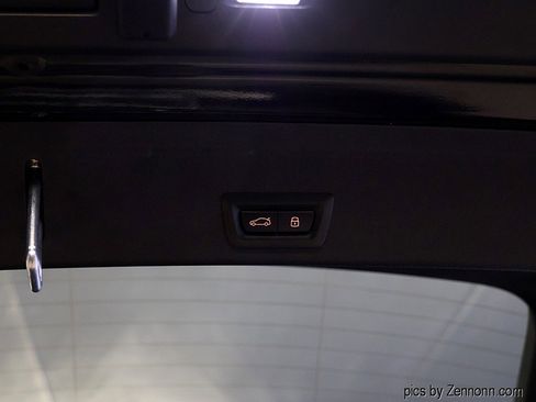 Certified 2025 BMW X6 xDrive40i w/ Climate Comfort Package image 32