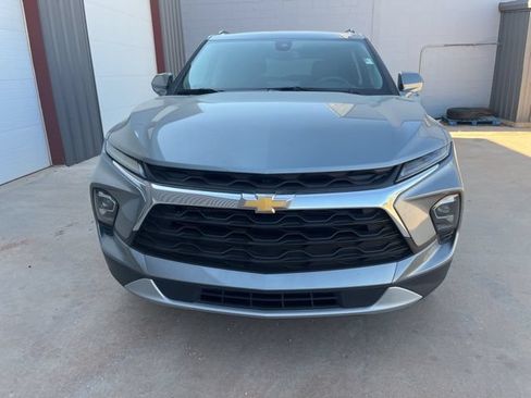 Used 2024 Chevrolet Blazer LT w/ Convenience Package FWD image 2