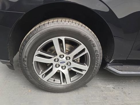 Used 2022 Ford Expedition Max Limited image 15