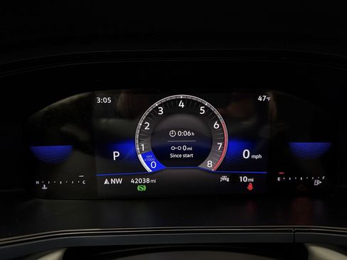 Used 2024 Volkswagen Taos SE image 11