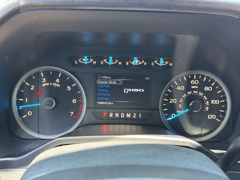 Used 2017 Ford F150 XLT w/ Equipment Group 302A Luxury AWD/4WD image 11