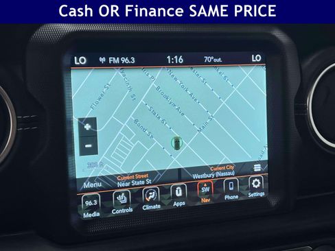 Used 2020 Jeep Wrangler Unlimited Sahara AWD/4WD image 3