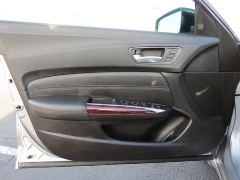 Used 2016 Acura TLX w/ Technology Package image 25