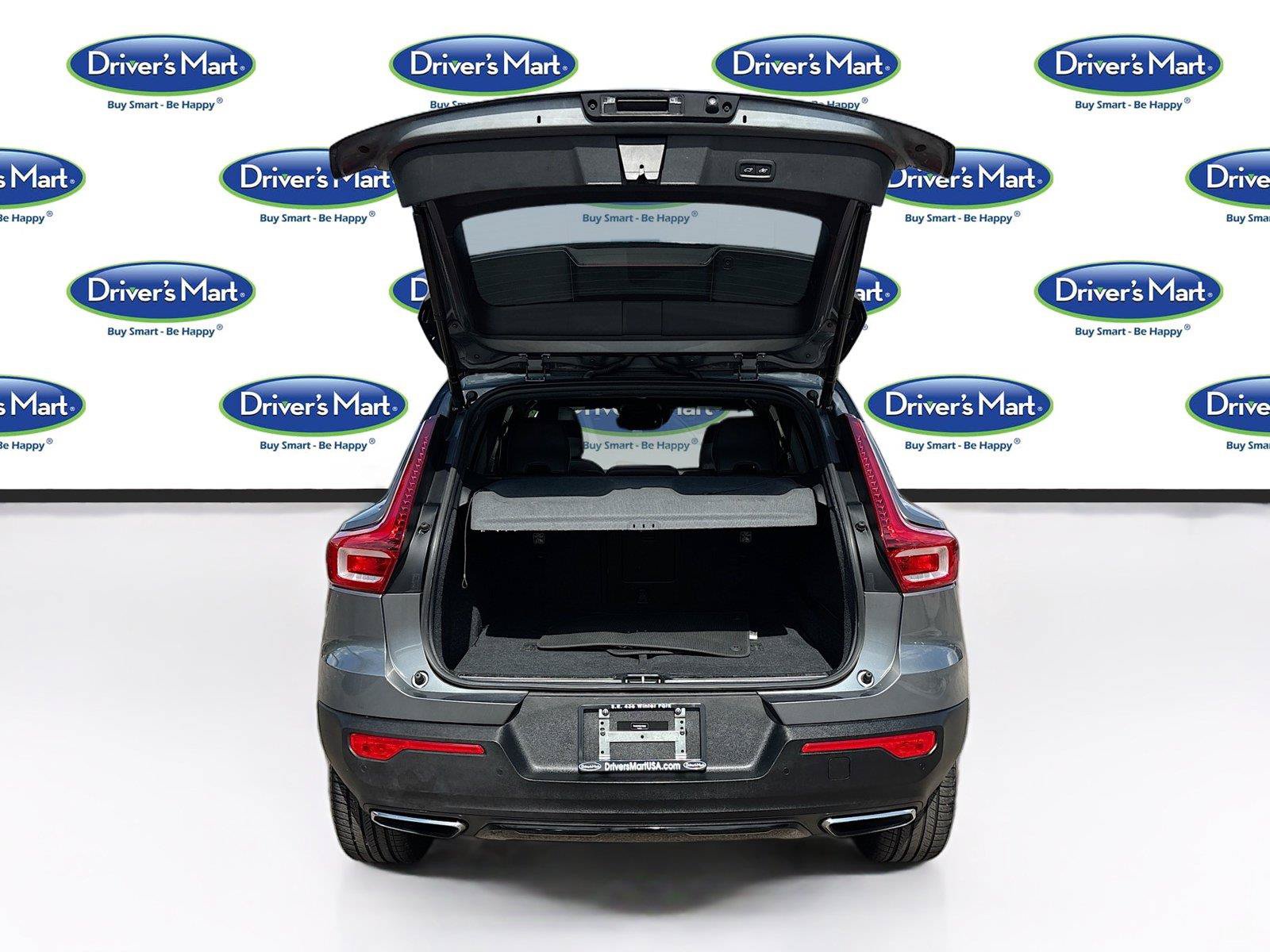 Used 2019 Volvo XC40 T4 R-Design FWD image 26