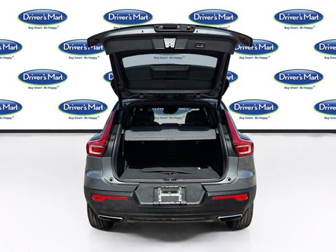 Used 2019 Volvo XC40 T4 R-Design FWD image 26