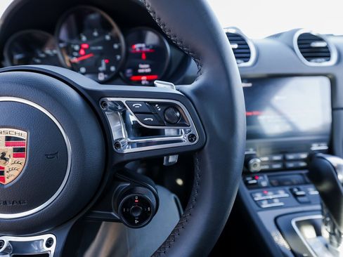 New 2025 Porsche 718 Cayman image 16