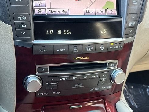 Used 2010 Lexus LS 460 L image 22