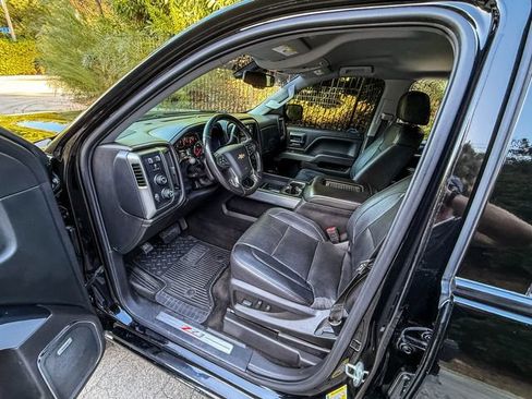 Used 2018 Chevrolet Silverado 1500 LTZ Z71 w/ LTZ Plus Package AWD/4WD image 5