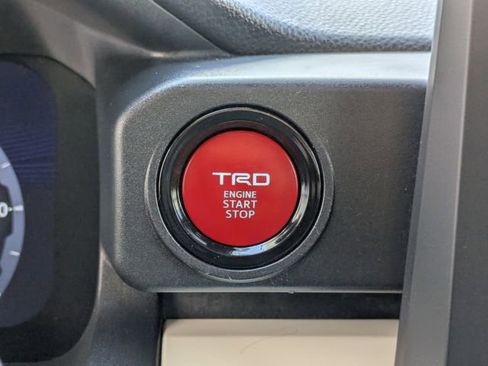 Used 2024 Toyota Tacoma TRD Off-Road image 20