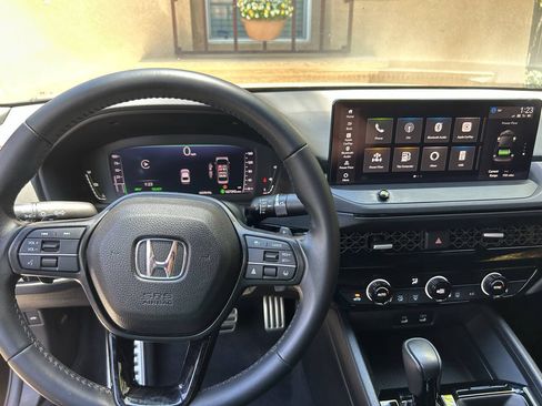 Used 2024 Honda Accord Sport image 9