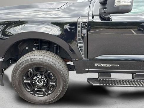 Used 2024 Ford F250 XLT w/ XLT Premium Package AWD/4WD image 34