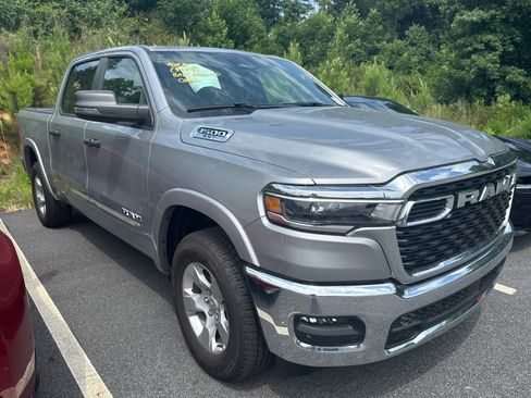 Used 2025 RAM 1500 Big Horn AWD/4WD image 3