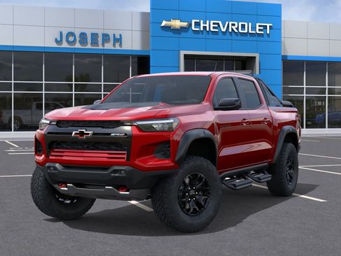 New 2026 Chevrolet Colorado ZR2 w/ Midnight Edition AWD/4WD image 8
