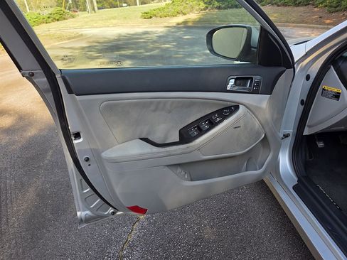 Used 2012 Kia Optima EX w/ Premium Pkg image 38