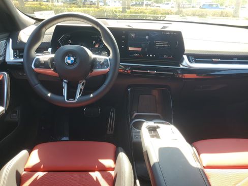 Used 2025 BMW X2 xDrive28i w/ Premium Package AWD/4WD image 14