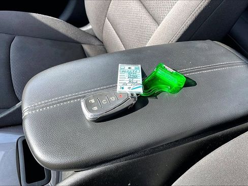 Used 2024 Chevrolet Malibu LT image 10