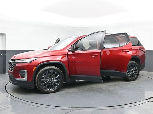 Used 2023 Chevrolet Traverse RS w/ LPO, Floor Liner Package image 47