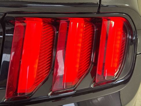 Used 2016 Ford Mustang GT RWD image 30