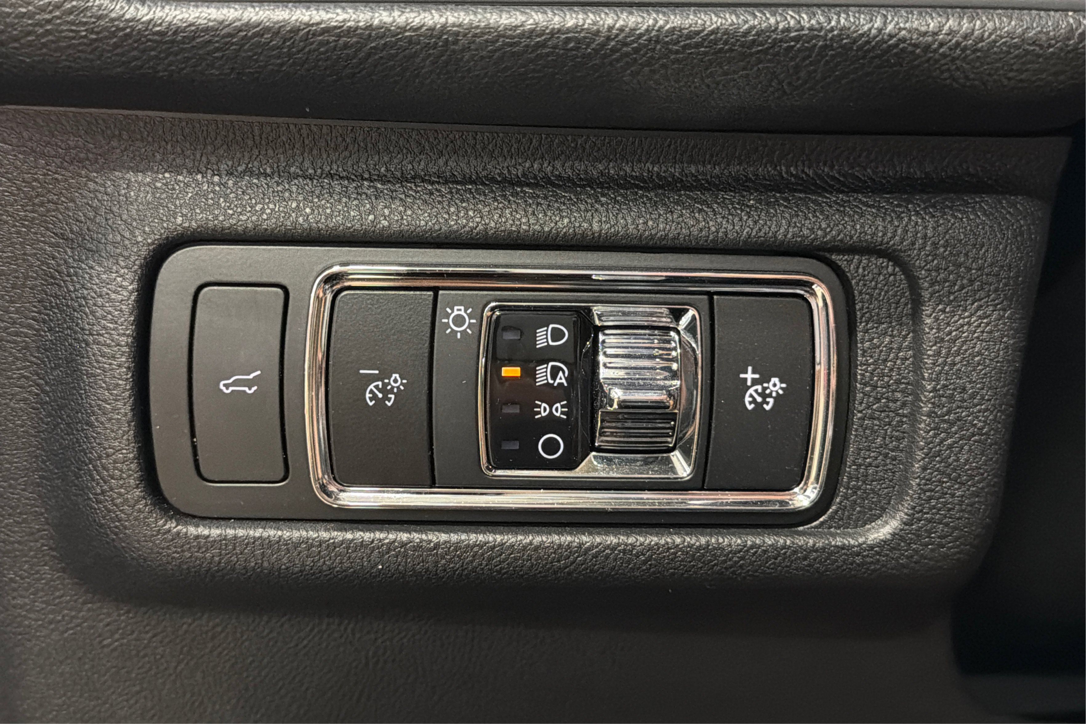 Used 2023 Lincoln Corsair AWD w/ Equipment Group 101A image 20