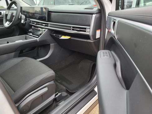 New 2026 Hyundai Santa Fe SE FWD image 8