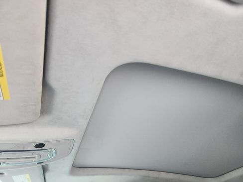 Used 2019 Audi Q8 Prestige w/ Luxury Package image 27