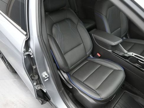 Used 2024 Buick Envista Sport Touring w/ Convenience I Package FWD image 11