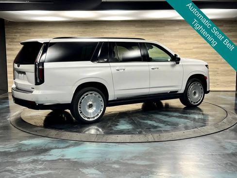 Used 2023 Cadillac Escalade ESV Sport w/ LPO, ONYX Package AWD/4WD image 17