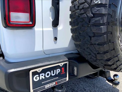 Used 2018 Jeep Wrangler Unlimited Sport S AWD/4WD image 10