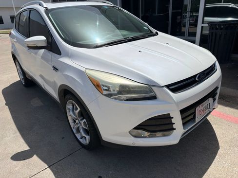 Used 2014 Ford Escape Titanium w/ Equipment Group 401A FWD image 3